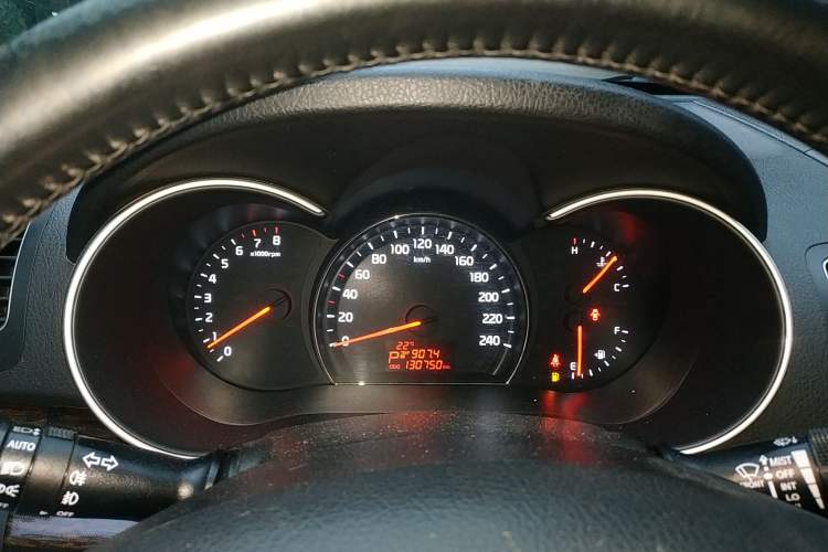 Used Kia Sorento 2013 2.4L 7-seat Gasoline Comfort Edition
