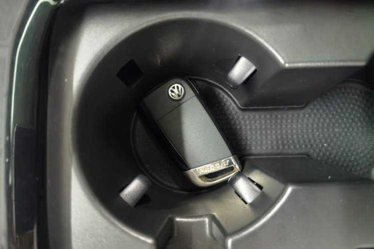 Used Volkswagen Passat 2017 330TSI DSG Luxury Edition Vehicle Key