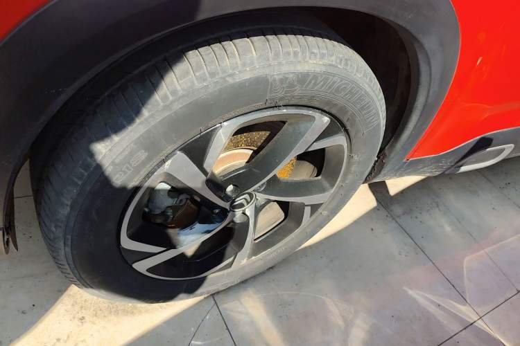 Used Citroen C5 AIRCROSS 2017 380THP Luxury Model Left Front Wheel Hub