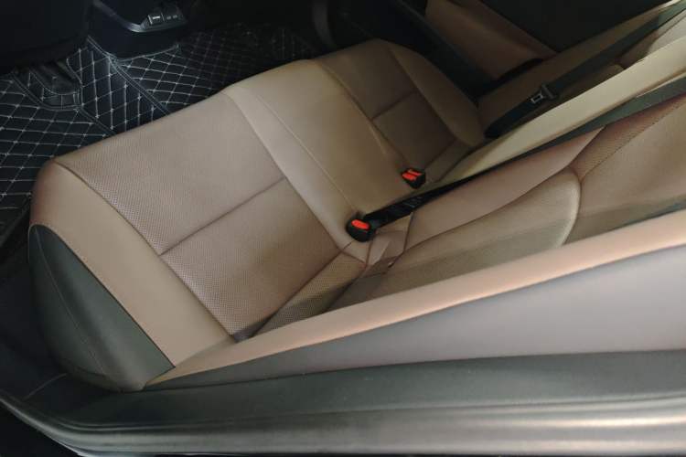 Used Lexus ES 2023 200 Excellence Edition