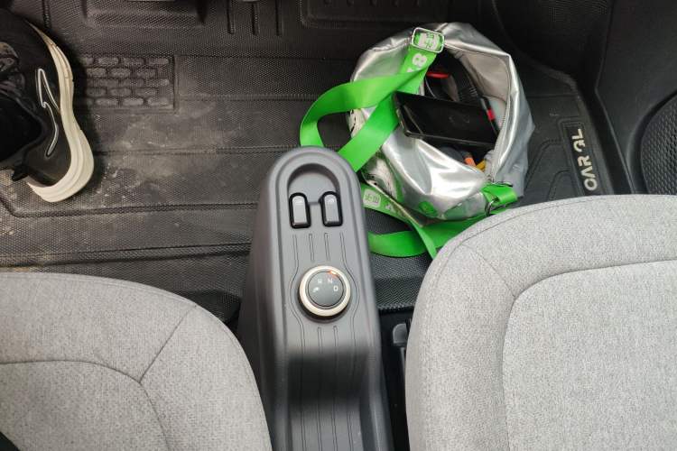 Used Wuling Hongguang MINIEV 2022 Macaron Premium Model – Lithium Iron Phosphate Gear Lever