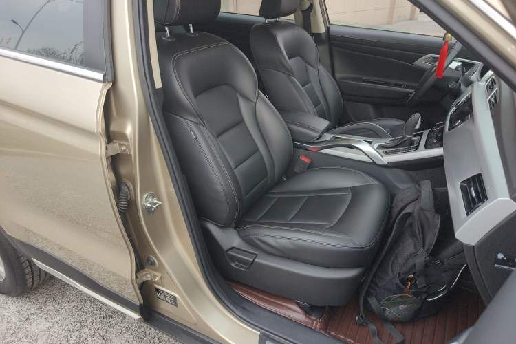 Used Geely Auto Emgrand X7 Sport 2016 1.8TD Automatic ZhiShang Model Right Front Seat