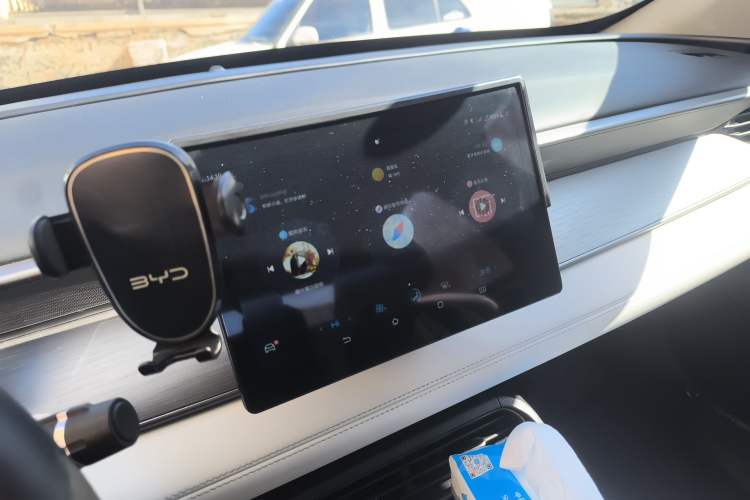 Used BYD Seal 05 DM-i 2025 DM-i Smart Drive 55KM Luxury Model Audio And AC Panel