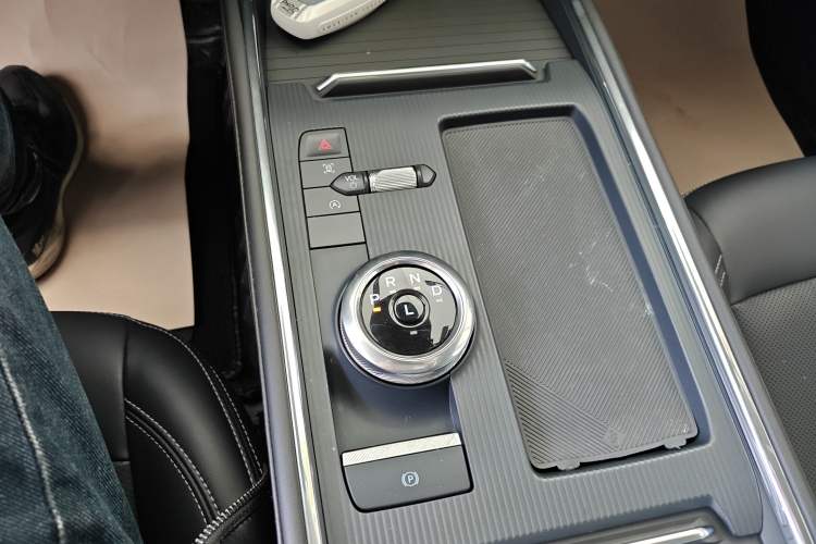 Used Ford Mondeo 2025 2.0T EcoBoost Luxury Version
