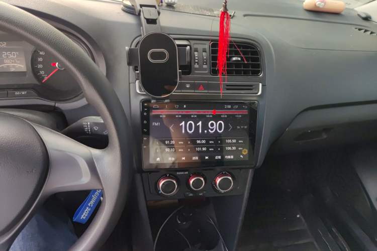 Used Volkswagen Polo 2016 1.4L Manual Fashion Model
