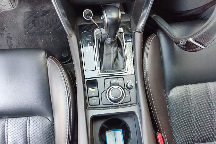 Used Mazda CX-4 2016 2.5L Automatic 4x4 Sky Blue Passion Edition Gear Lever