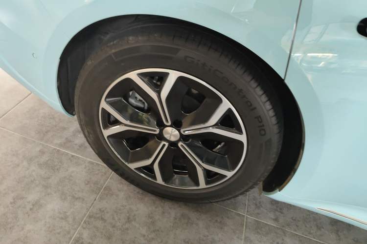Used Hima Luxeed S7 2024 Max+ Rear-Drive Ultra-Range Intelligent Driving Edition Right Rear Wheel Hub