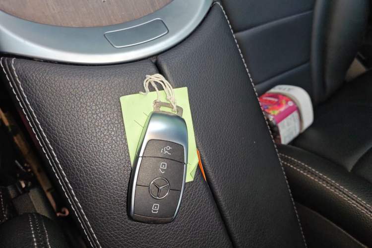 Used Mercedes-Benz GLC 2021 GLC 300 L 4MATIC Dynamic Model Vehicle Key