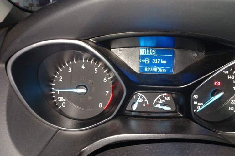 Used Ford Focus 2017 Sedan 1.6L Automatic Fashion Edition Smart Drive Version Odometer Close Up