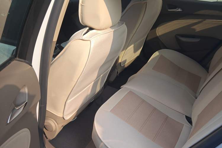 Used Buick GT 2013 GT 1.6L Manual Entry-Level Model Left Rear Seat