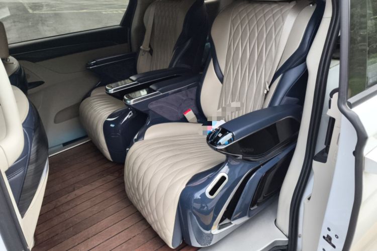 Used Buick GL8 2021 ES Land Cruiser 653T Luxury Edition
