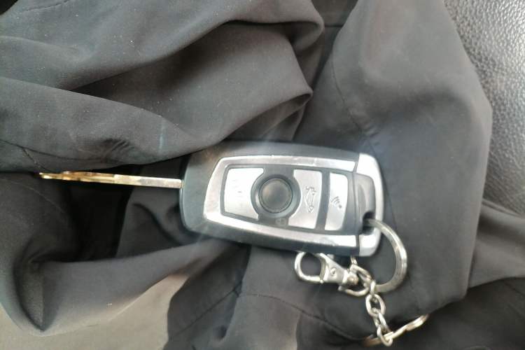 Used Honda Vezel 2015 1.8L CVT 2WD Elite Model Vehicle Key