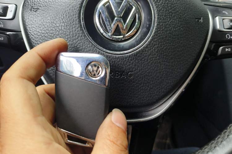 Used Volkswagen Magotan 2017 330TSI DSG Luxury Model