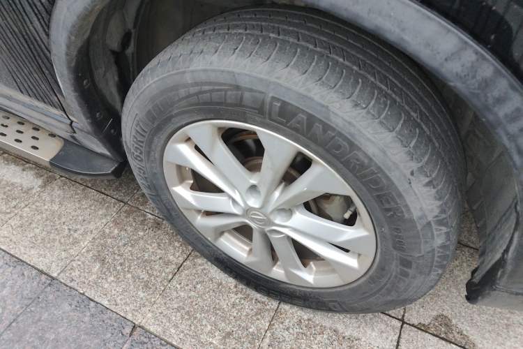 Used Nissan X-Trail 2015 2.0L CVT Comfort MAX Edition 2WD Right Front Wheel Hub