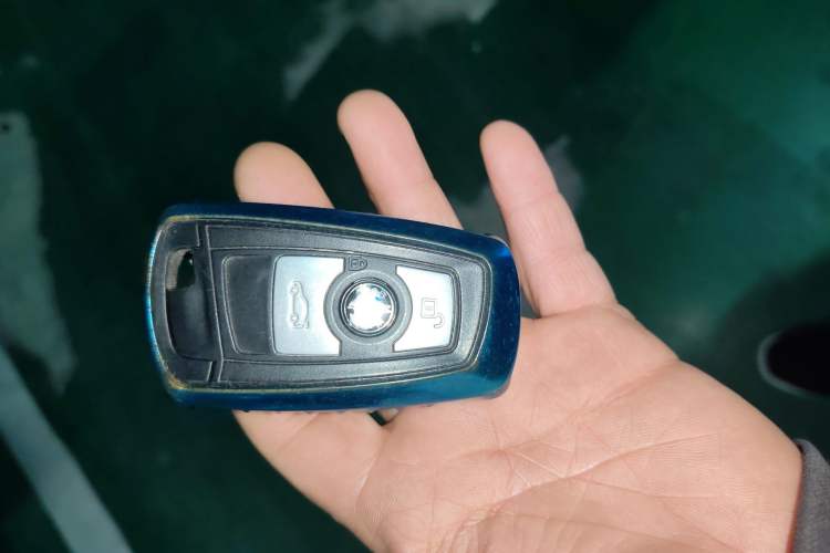 Used BMW 3 Series 2014 320i Active Edition
