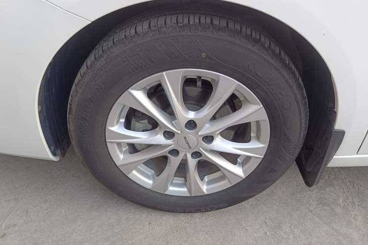 Used Roewe i5 2023 1.5L Manual Comfort Edition Left Front Wheel Hub