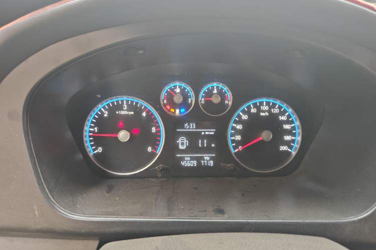 Used Foton Toano 2023 Joy Elephant Multi-Function 2.0T Manual Long-Wheelbase Mid-Roof Model with Single Rear Tire Available in 5/6/7/9-Seater Configurations Instrument Cluster