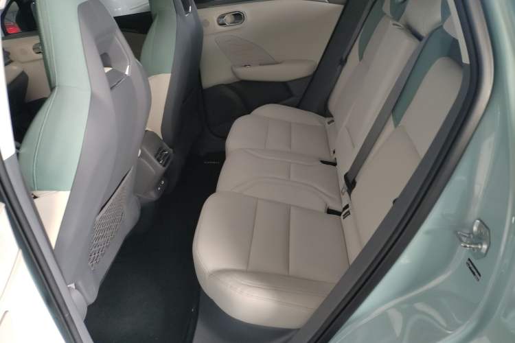 Used Lynk & Co 06 EM-P 2023 EM-P 126 Long-Range Halo