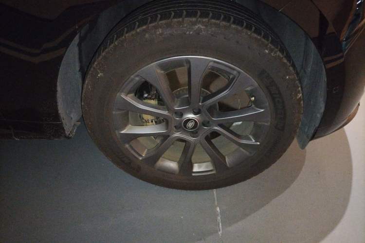 Used Land Rover Range Sport 2024 400PS Dynamic SE Right Front Wheel Hub