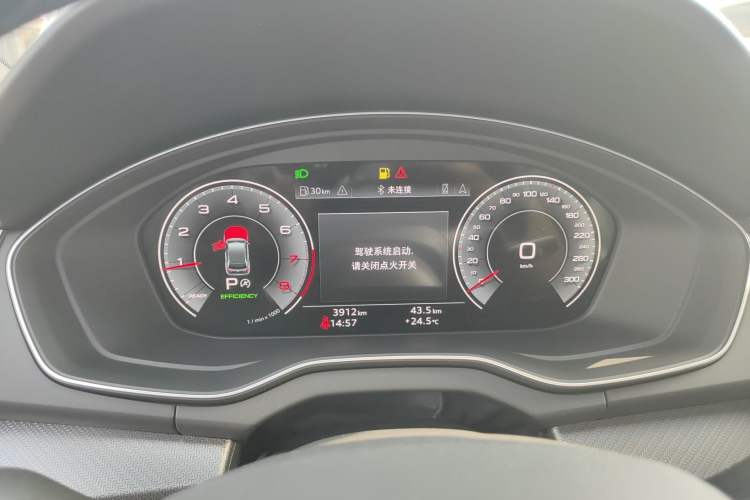 Used Audi Q5L 2025 quattro 45th Anniversary Edition 45 TFSI Luxury Dynamic Model
