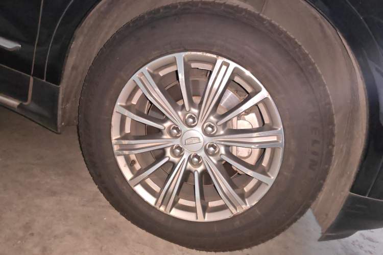 Used Cadillac XT5 2016 28T Four-Wheel Drive Luxury Model
