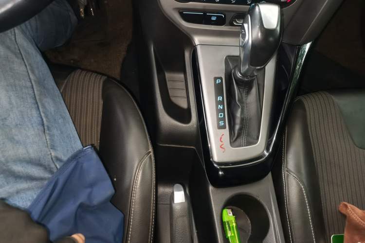 Used Ford Focus 2012 Sedan 1.6L Automatic Fashion Edition