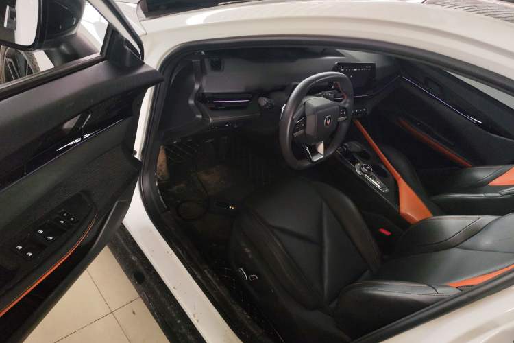 Used CHANGAN UNI-V 2022 1.5T Prestige Version Driver Seat