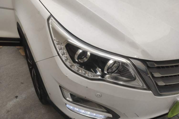 Used Baojun 560 2015 1.8L manual luxury version