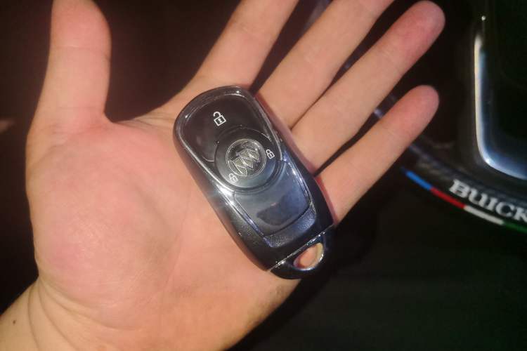 Used Buick Envision 2016 20T Two-Wheel-Drive Elite Model
