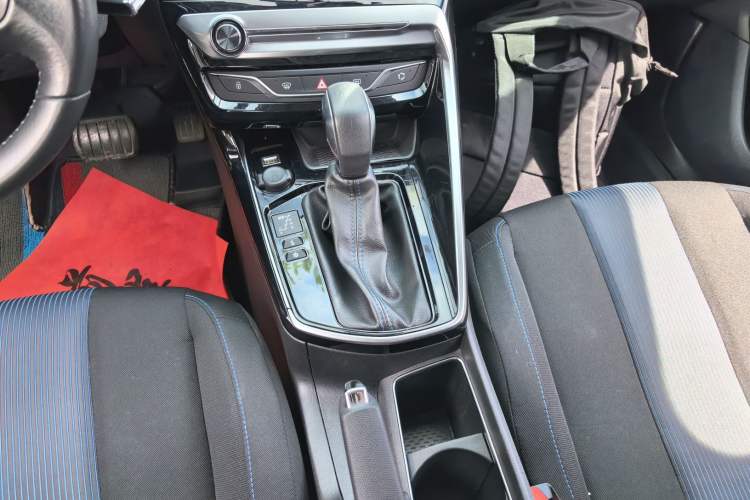Used Peugeot 308 2019 230THP Automatic Luxury Edition China V Standard Gear Lever
