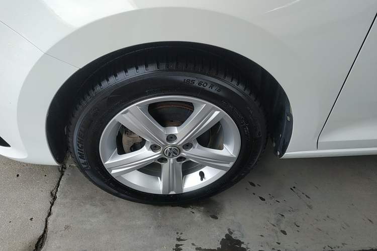 Used Volkswagen Santana 2015 Haval H6 1.6L Automatic Luxury Model Left Front Wheel Hub