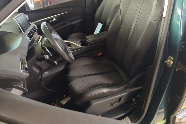 Used Peugeot 5008 2017 350THP 7-Seater Elite Edition
