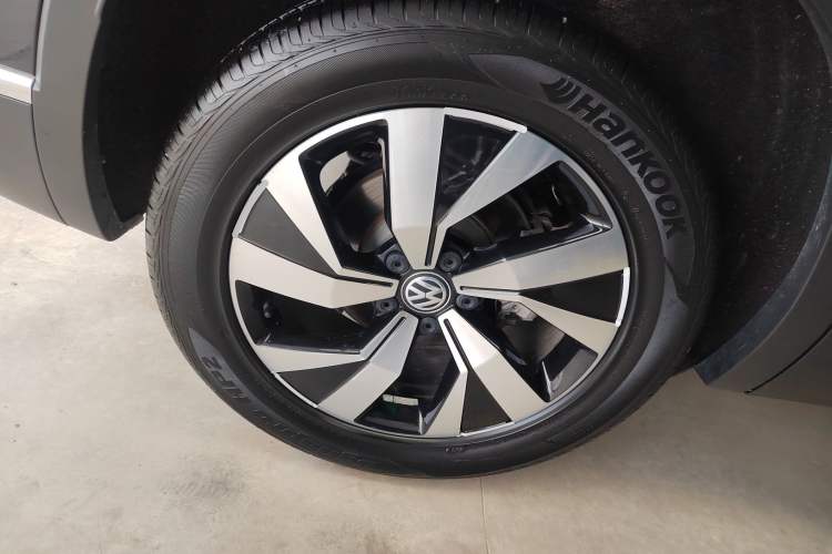 Used Volkswagen Tayron 2020 330TSI Two-Wheel Drive Luxury Smart Connectivity Version