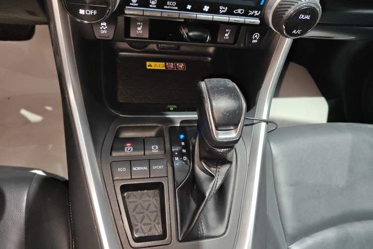 Used Toyota RAV4 2023 2.0L CVT Two-Wheel Drive Fashion Plus Edition