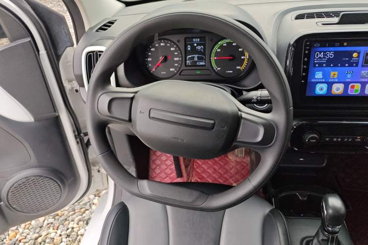 Used Roewe Clever 2022 311km QiQi BoBo Edition Steering Wheel