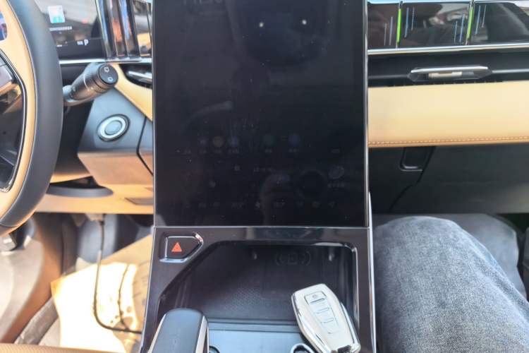 Used Geely Auto FX11 2023 1.5TD DCT Prestige Edition
