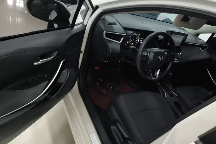 Used Toyota Corolla 2021 Dual-Engine 1.8L E-CVT Pioneer Edition
