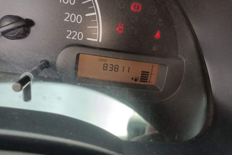 Used Nissan Sunny 2015 1.5XE Manual Comfort Edition Odometer Close Up