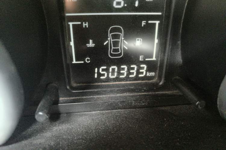 Used Zotye T600 2014 1.5T Manual Luxury Model Odometer Close Up