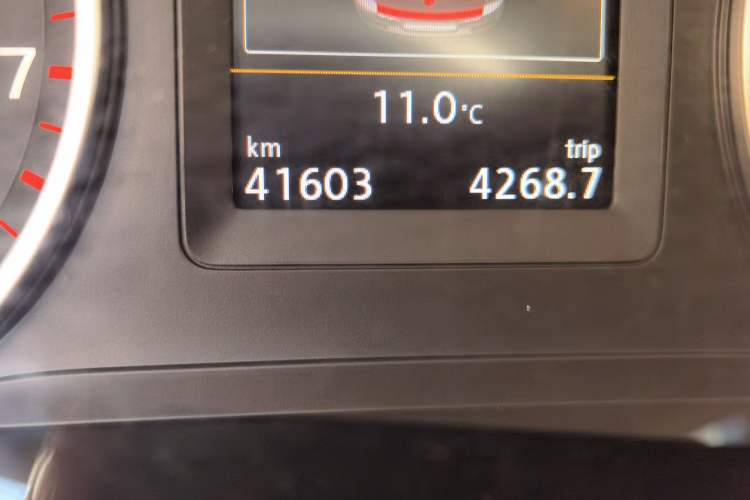 Used Volkswagen Tiguan 2016 300TSI Automatic All-Wheel Drive Luxury Edition Odometer Close Up