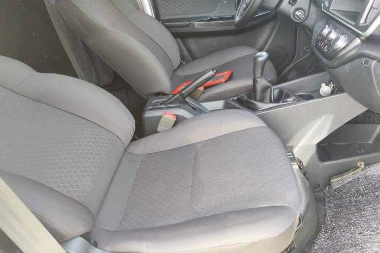 Used CHANGAN KAICHENG Ruixing M60 2023 1.5L GDI Comfort-Class Passenger Vehicle 6/7 Seats Right Front Seat