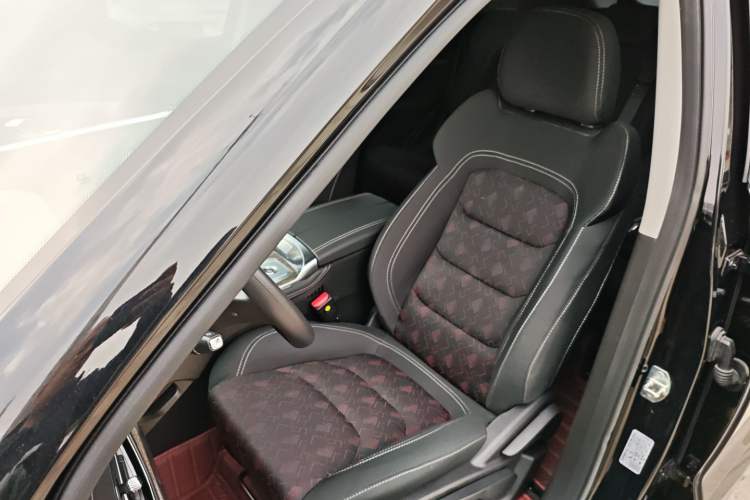Used JETOUR X70 2020 1.5T DCT Comfort Edition 5-seater