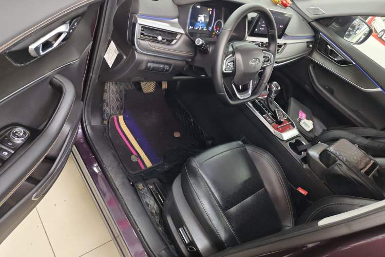 Used Chery Tiggo 8 2019 1.5 TCI Automatic Elite Model Driver Seat