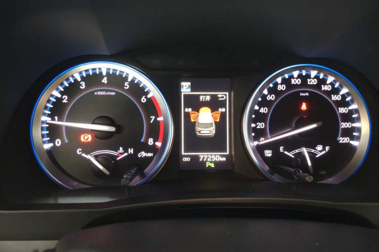 Used Toyota Highlander 2018 2.0T Four-Wheel Drive Luxury Version 7 Seats China VI Standard