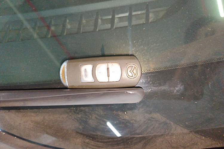 Used Mazda 3 Axela 2016 Sedan 1.5L Automatic Comfort Model