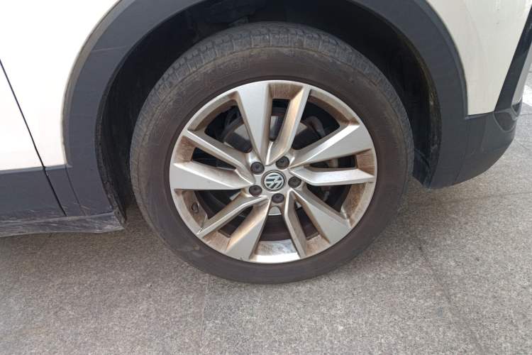 Used Volkswagen T-Cross 2019 1.5L Automatic Comfort Edition Right Front Wheel Hub