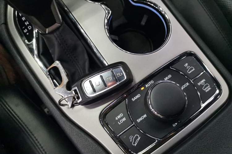 Used Jeep Grand Cherokee 2020 3.0L Elite Navigation Edition