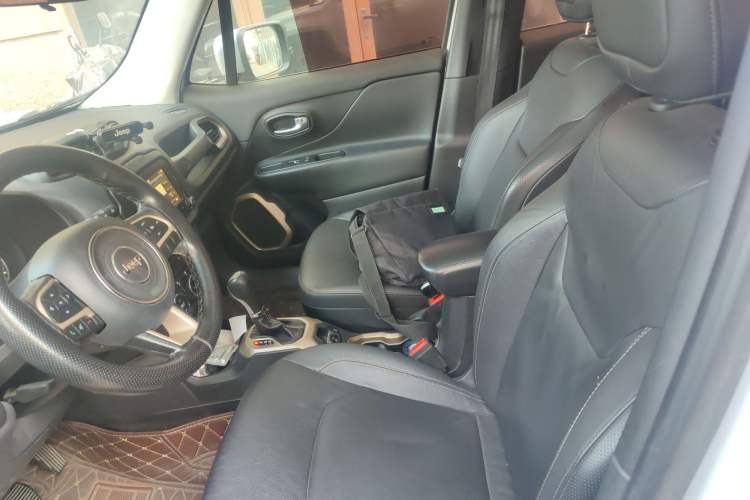 Used Jeep Renegade 2017 180T Automatic Smart Version