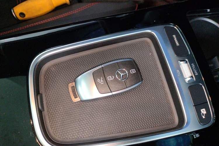 Used Mercedes-Benz A-Class 2024 Updated A 200 L Fashion Version Vehicle Key