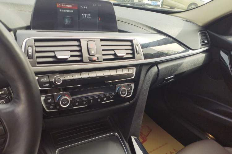 Used BMW 3 Series 2018 320Li xDrive Fashion Model
